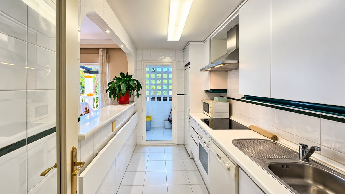 Appartement te koop in Nueva Andalucía | 2 slaapkamers H5513500