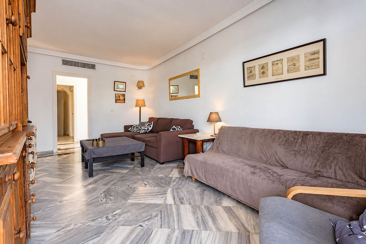 Appartement te koop in Nueva Andalucía | 3 slaapkamers H5513509