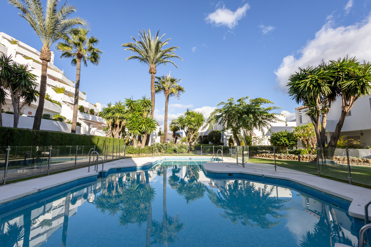 Appartement te koop in Nueva Andalucía | 2 slaapkamers H5514778