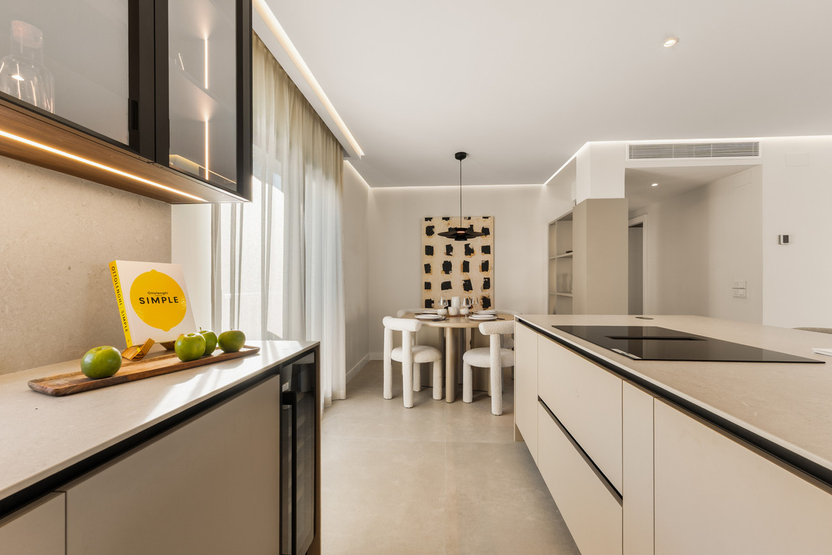 Appartement te koop in Nueva Andalucía | 2 slaapkamers H5514778