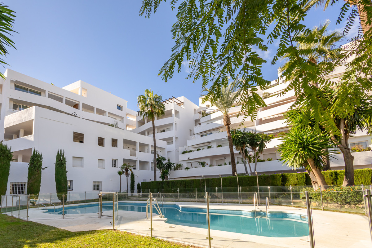 Appartement te koop in Nueva Andalucía | 2 slaapkamers H5514778