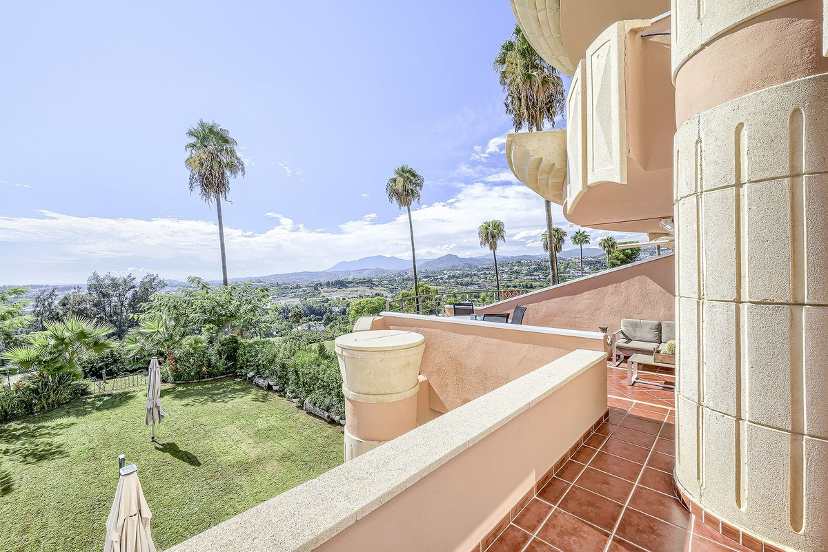 Appartement te koop in Nueva Andalucía | 2 slaapkamers H5516137