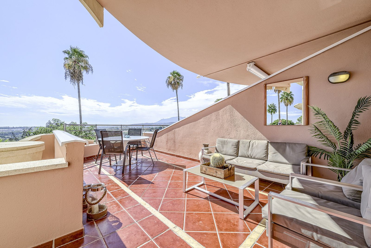 Appartement te koop in Nueva Andalucía | 2 slaapkamers H5516137