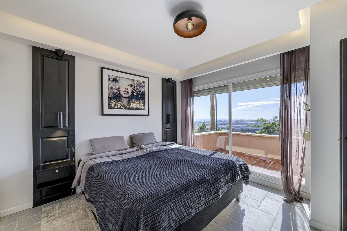 Appartement te koop in Nueva Andalucía | 2 slaapkamers H5516137