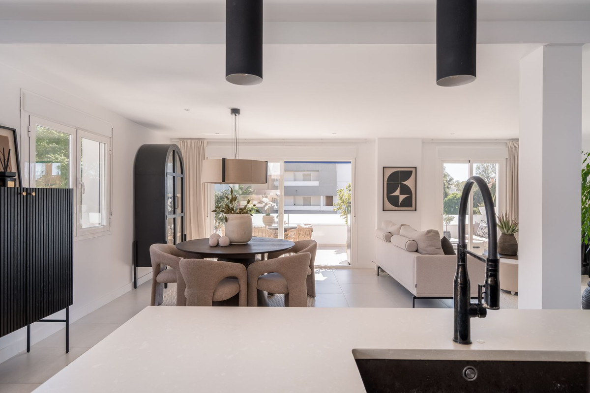 Appartement te koop in Nueva Andalucía | 3 slaapkamers H5516662