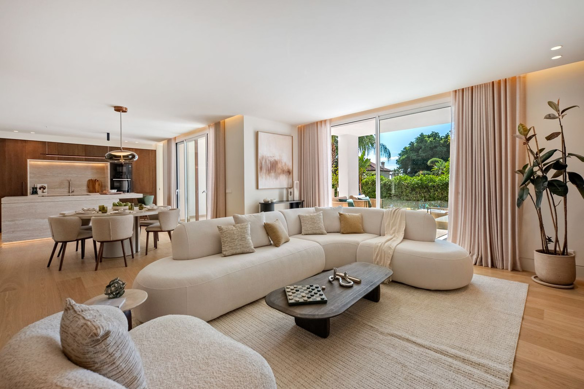 Duplex te koop in Nueva Andalucía | 4 slaapkamers H5517631