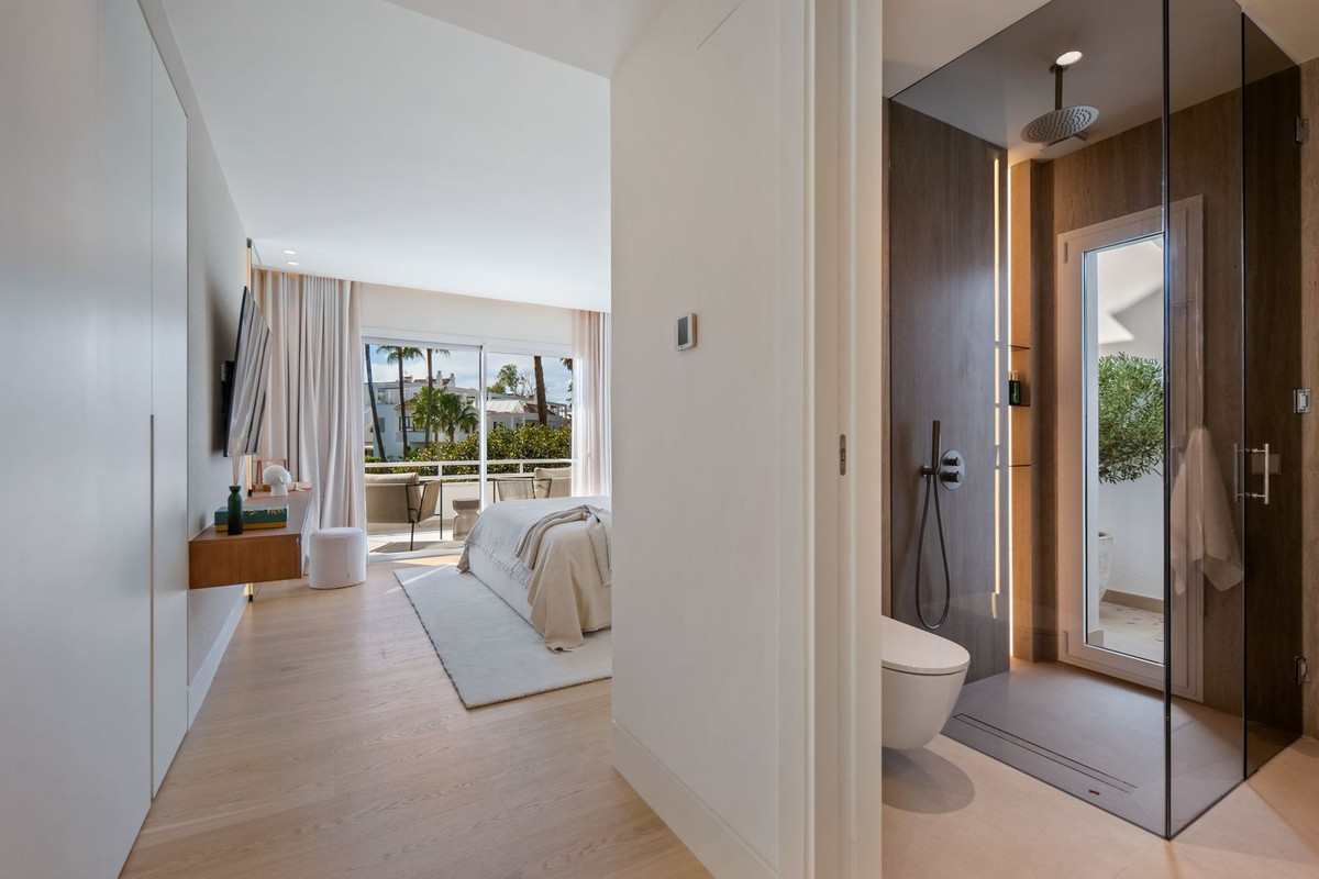 Duplex te koop in Nueva Andalucía | 4 slaapkamers H5517631