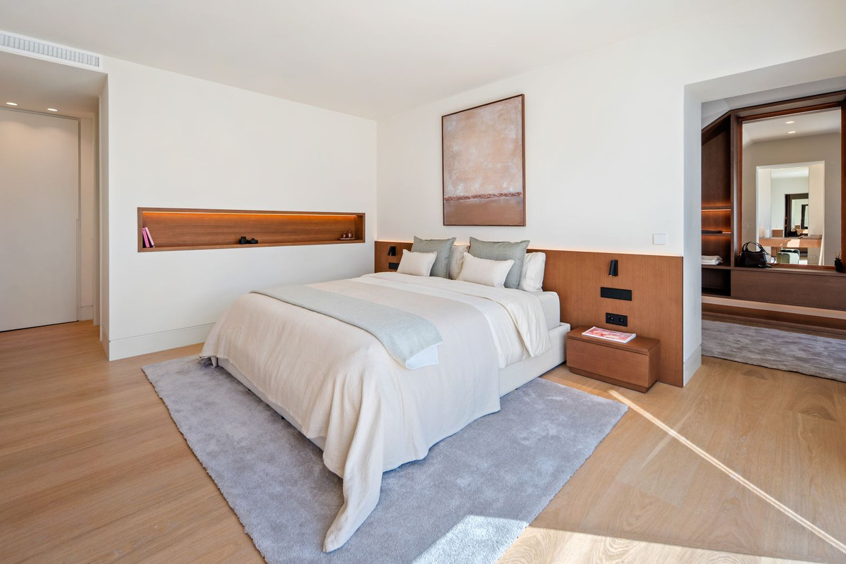 Duplex te koop in Nueva Andalucía | 4 slaapkamers H5517631