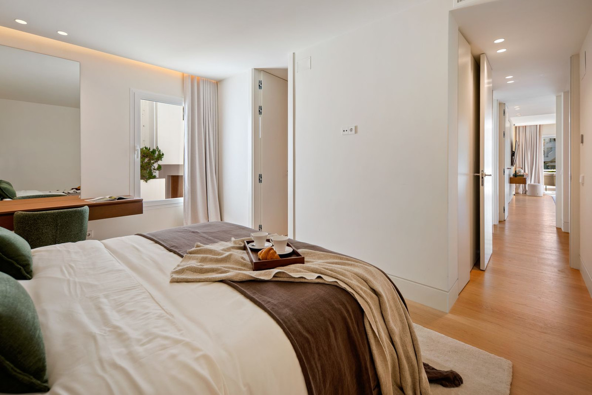 Duplex te koop in Nueva Andalucía | 4 slaapkamers H5517631
