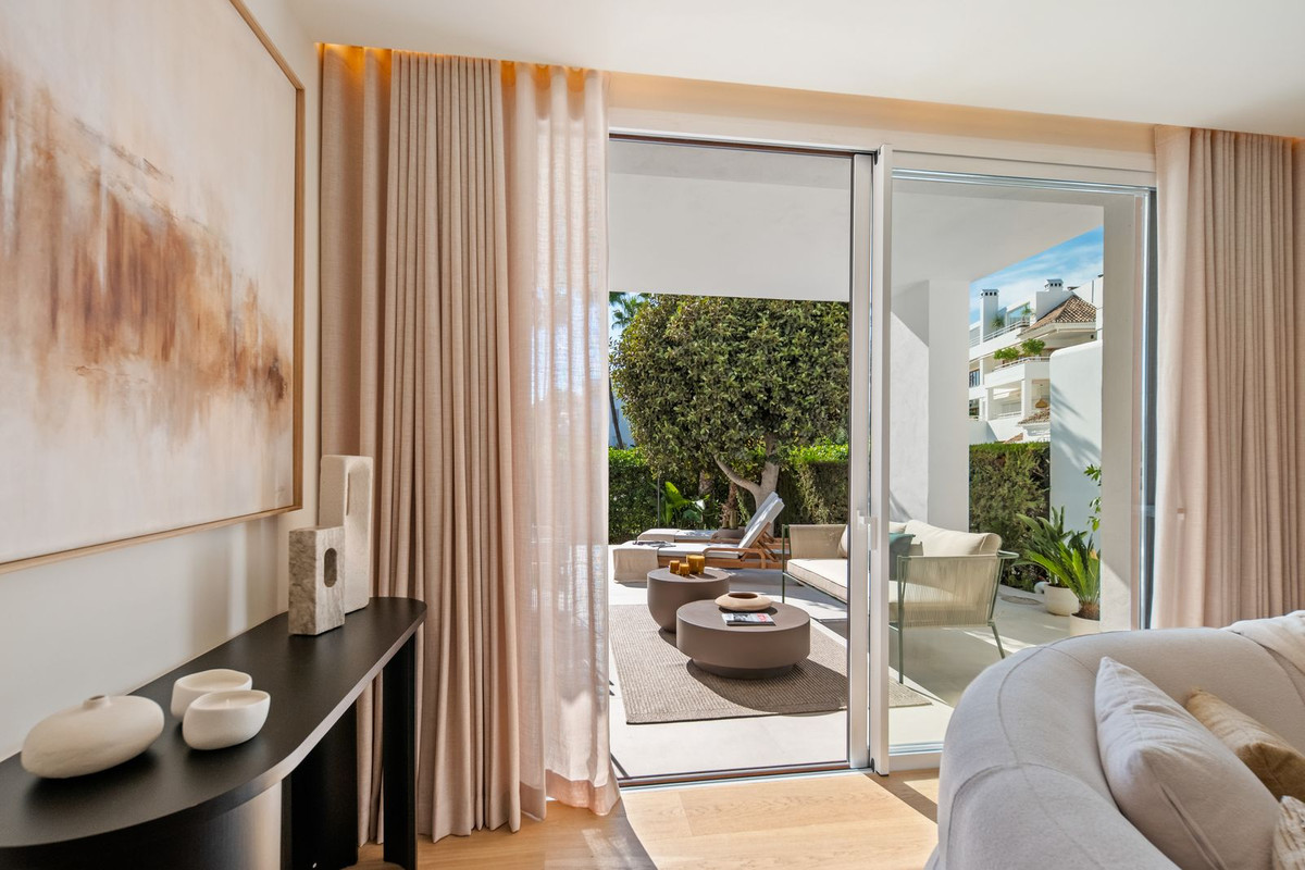 Duplex te koop in Nueva Andalucía | 4 slaapkamers H5517631