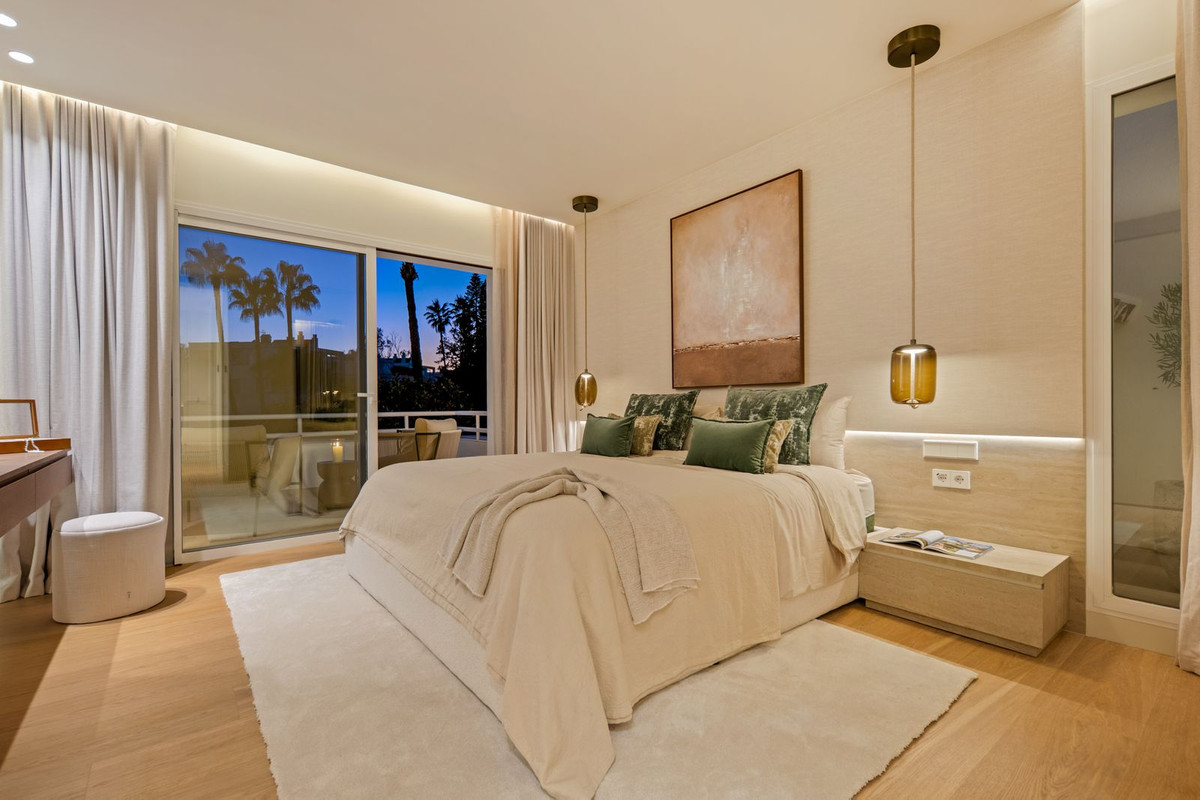 Duplex te koop in Nueva Andalucía | 4 slaapkamers H5517631