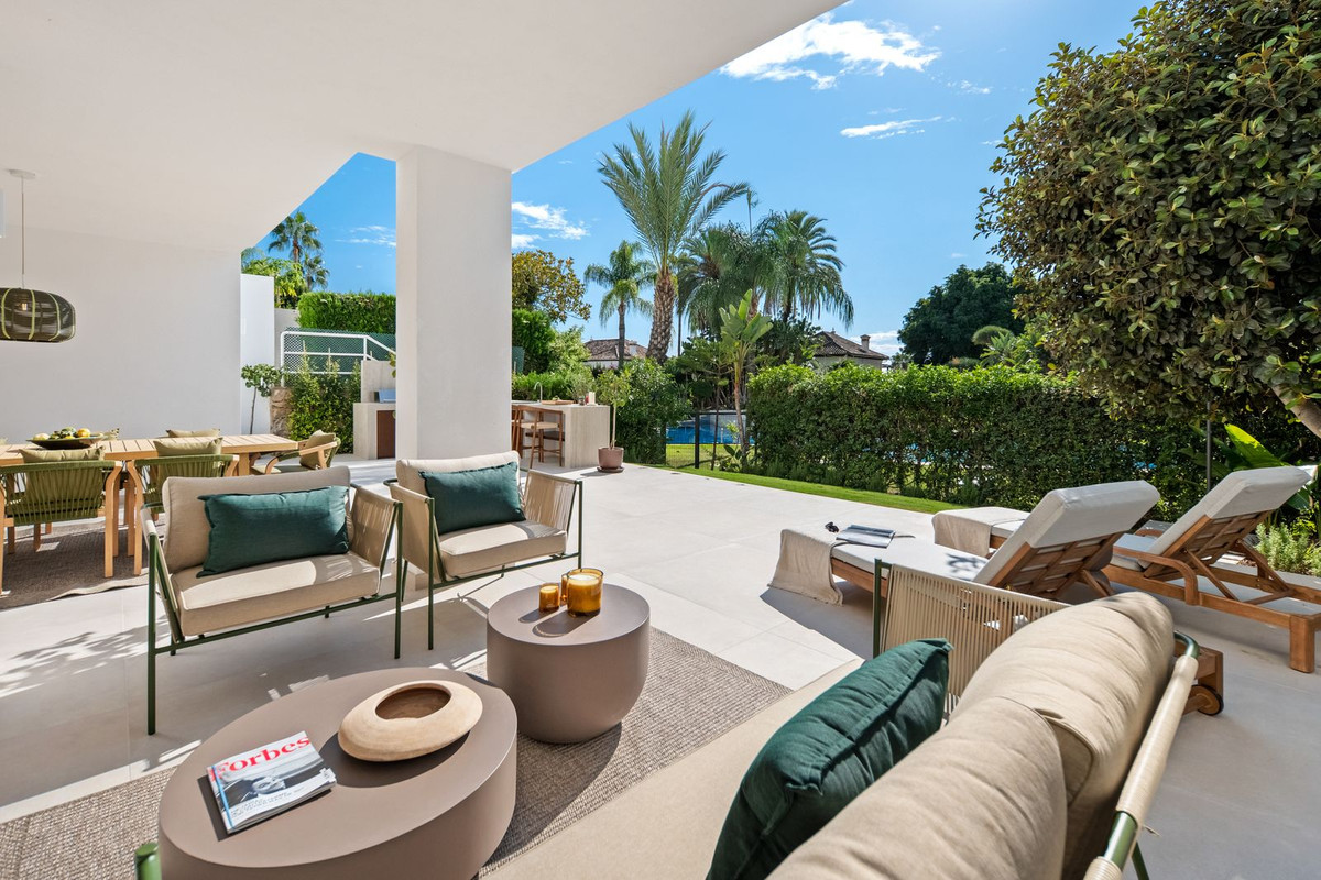 Duplex te koop in Nueva Andalucía | 4 slaapkamers H5517631