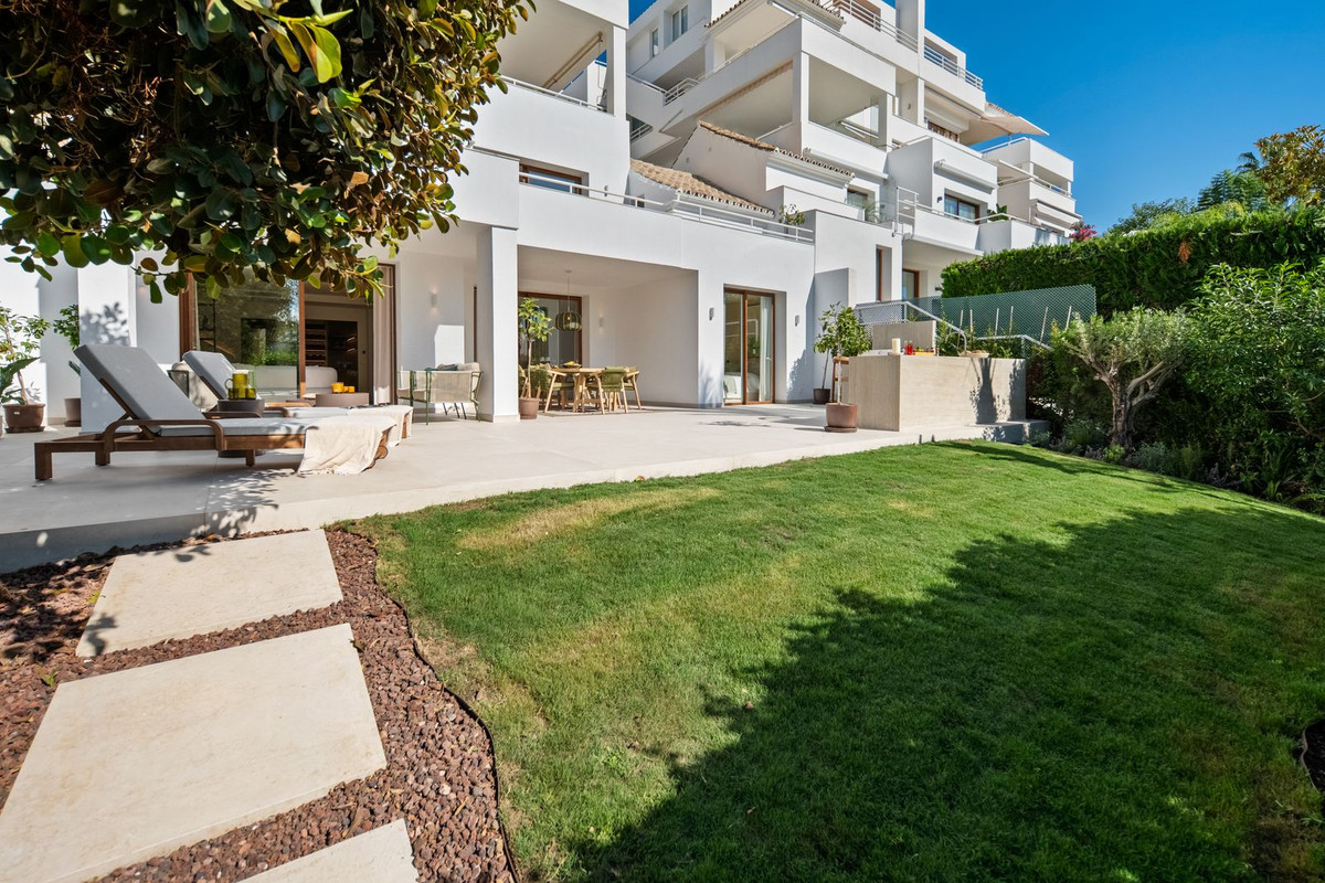 Duplex te koop in Nueva Andalucía | 4 slaapkamers H5517631