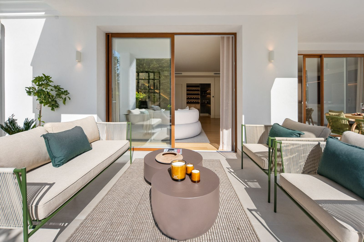 Duplex te koop in Nueva Andalucía | 4 slaapkamers H5517631