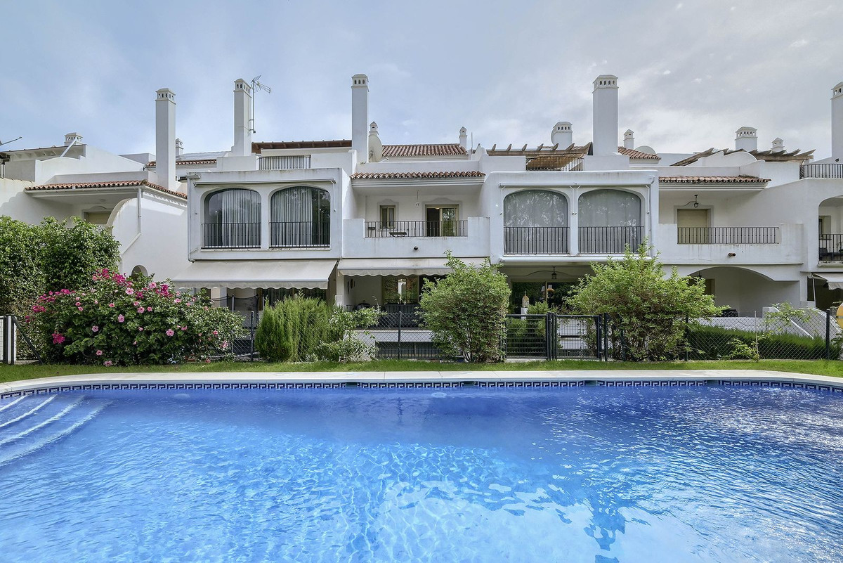 Appartement te koop in Nueva Andalucía | 4 slaapkamers H5517745