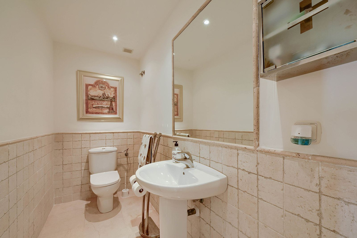 Appartement te koop in Nueva Andalucía | 4 slaapkamers H5517745