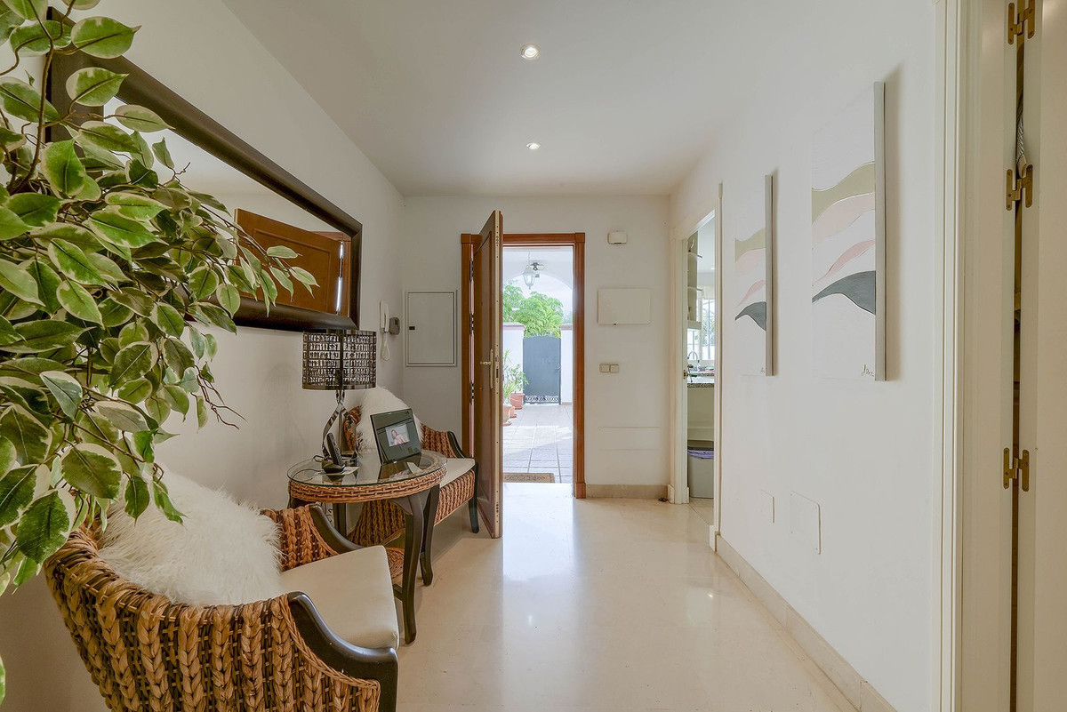 Appartement te koop in Nueva Andalucía | 4 slaapkamers H5517745