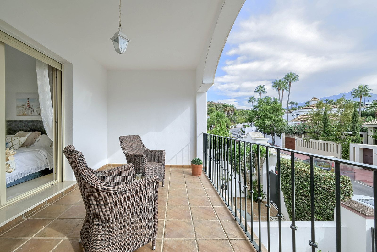 Appartement te koop in Nueva Andalucía | 4 slaapkamers H5517745