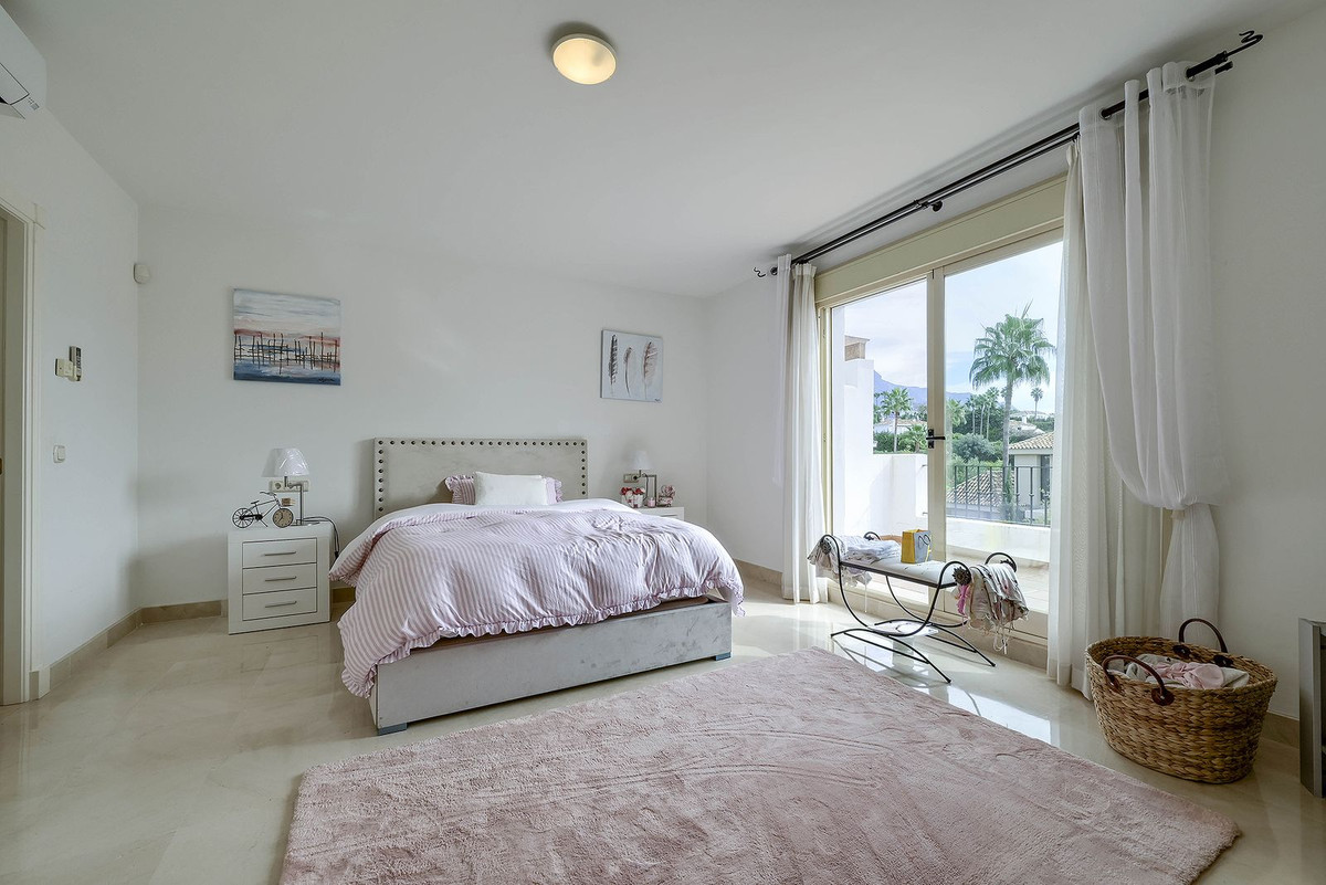 Appartement te koop in Nueva Andalucía | 4 slaapkamers H5517745