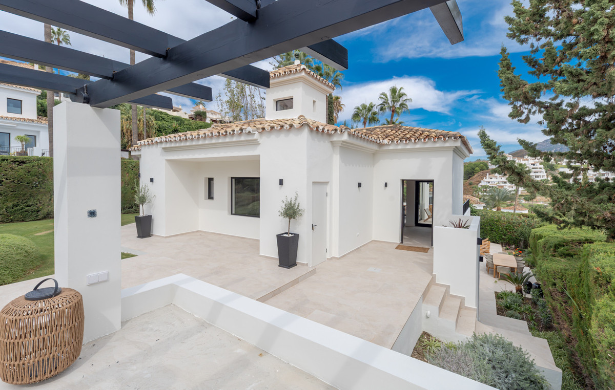 Huis te koop in Nueva Andalucía | 4 slaapkamers H5517868