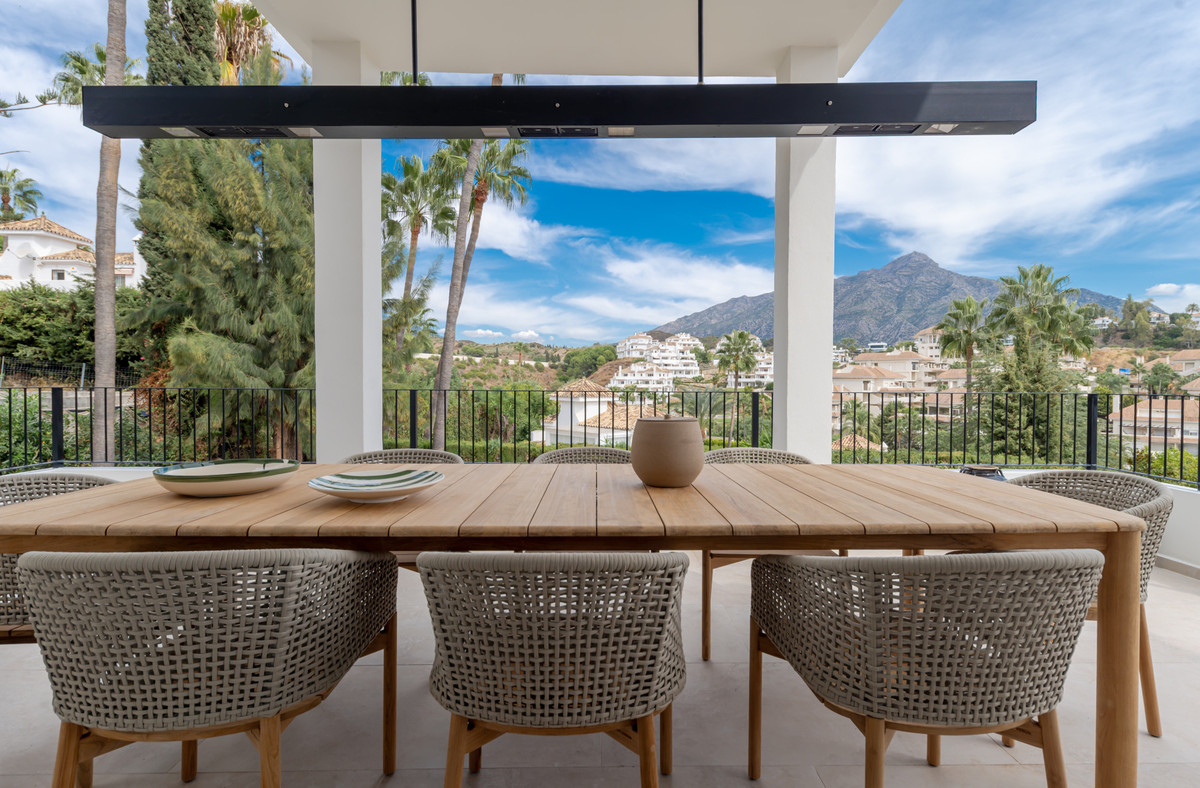 Huis te koop in Nueva Andalucía | 4 slaapkamers H5517868