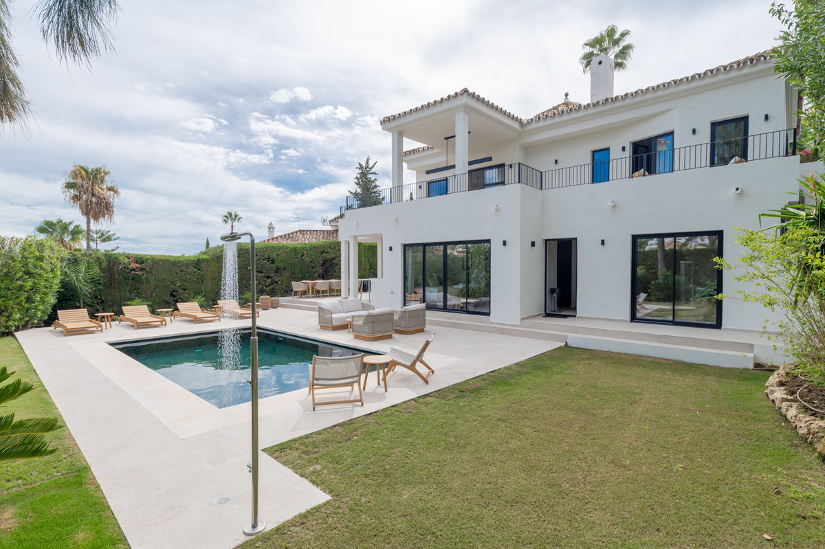 Huis te koop in Nueva Andalucía | 4 slaapkamers H5517868