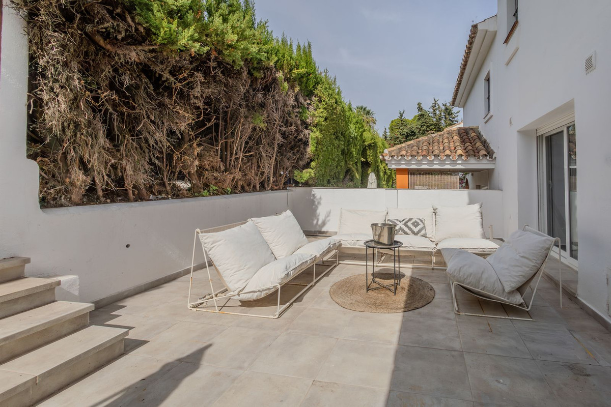 Huis te koop in Nueva Andalucía | 4 slaapkamers H5519467
