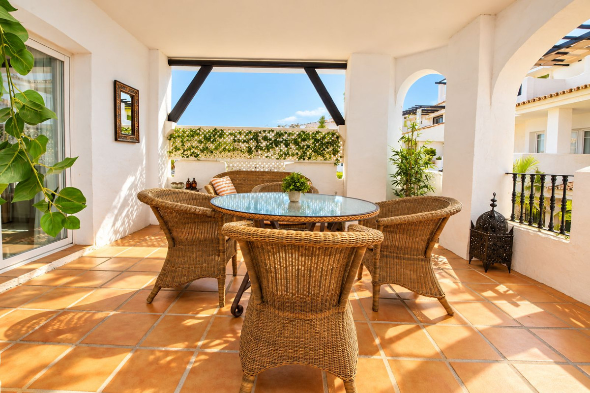 Appartement te koop in Nueva Andalucía | 2 slaapkamers H5520001