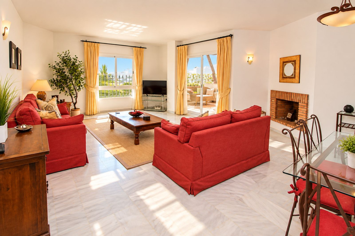 Appartement te koop in Nueva Andalucía | 2 slaapkamers H5520001