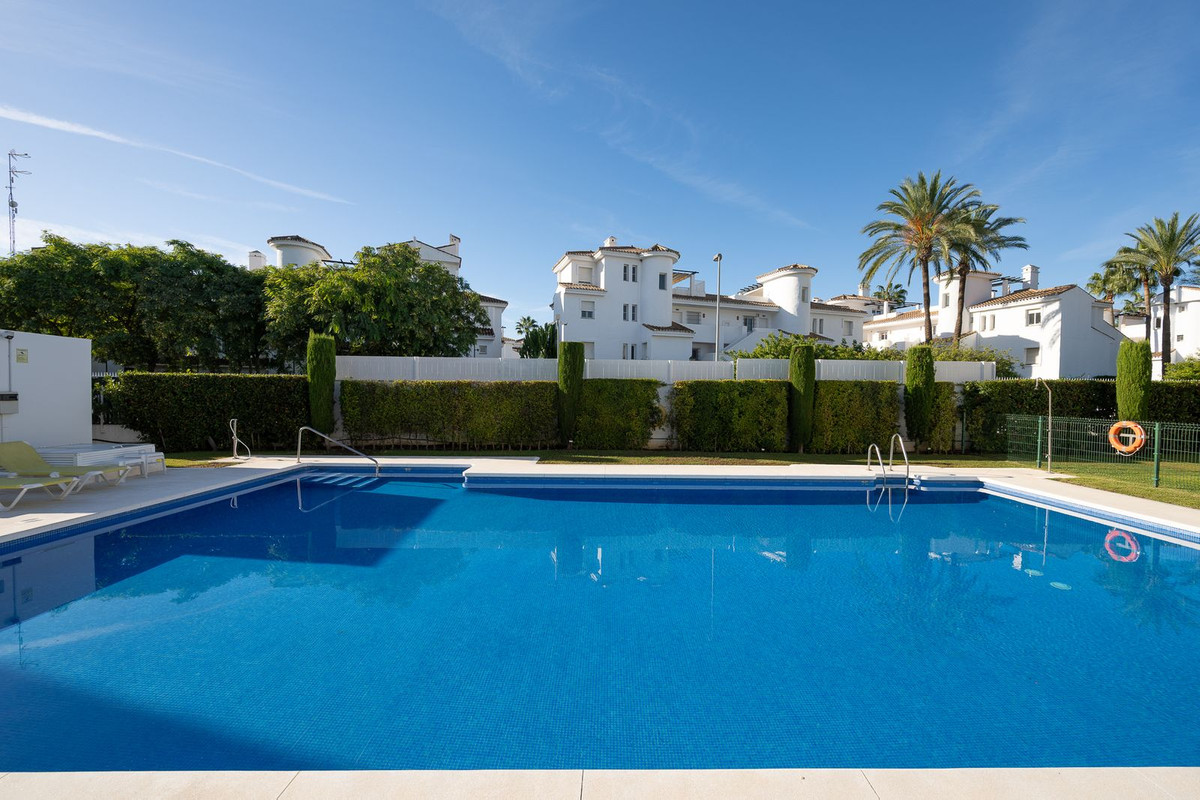 Appartement te koop in Nueva Andalucía | 3 slaapkamers H5520790
