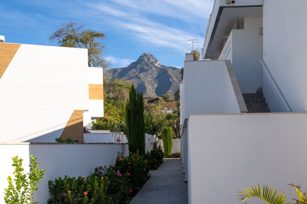 Appartement te koop in Nueva Andalucía | 3 slaapkamers H5520790
