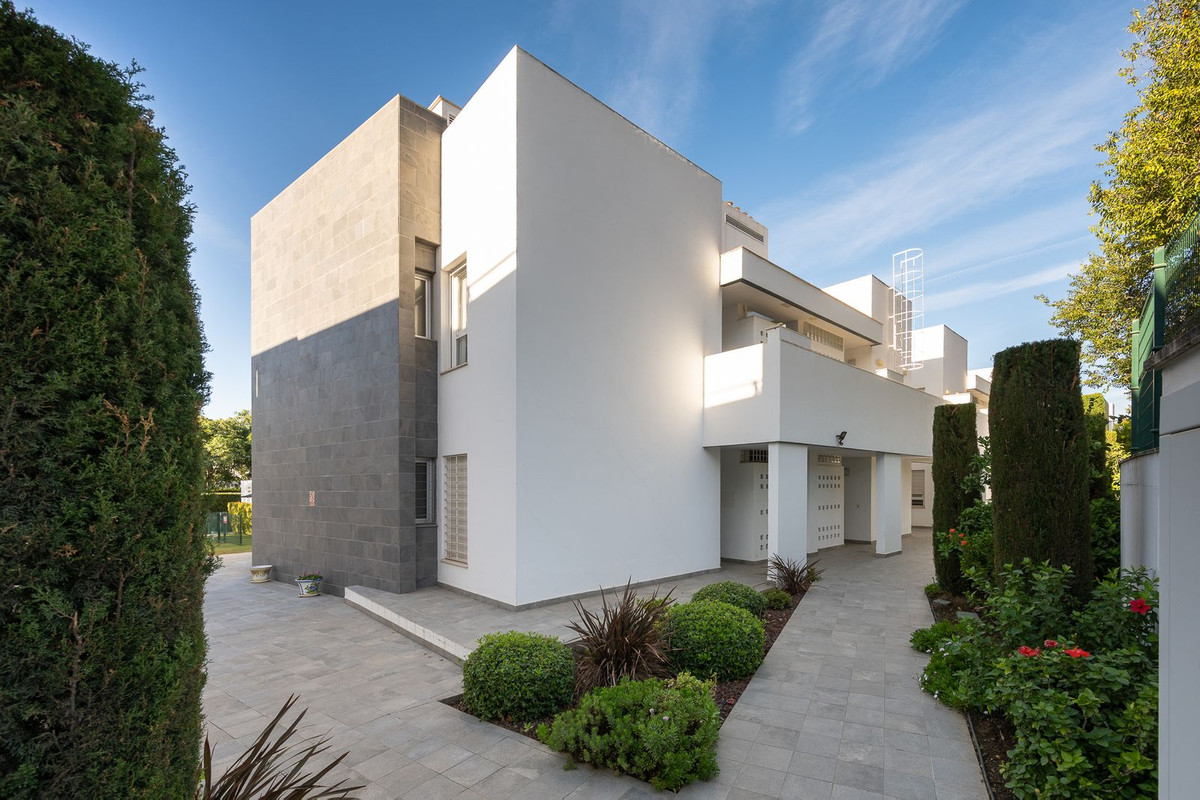 Appartement te koop in Nueva Andalucía | 3 slaapkamers H5520790