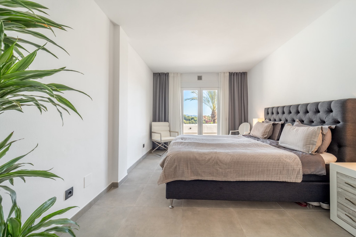 Appartement te koop in Nueva Andalucía | 3 slaapkamers H5523766