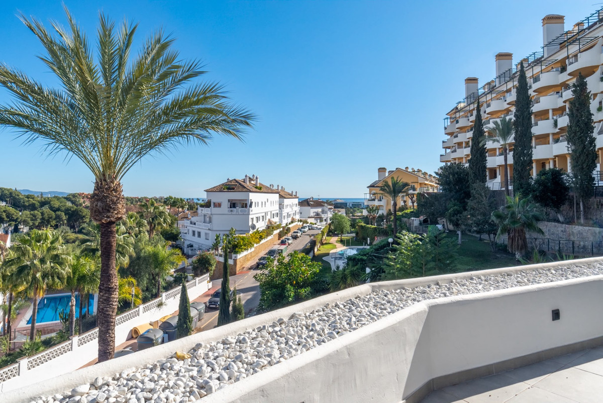 Appartement te koop in Nueva Andalucía | 3 slaapkamers H5523766