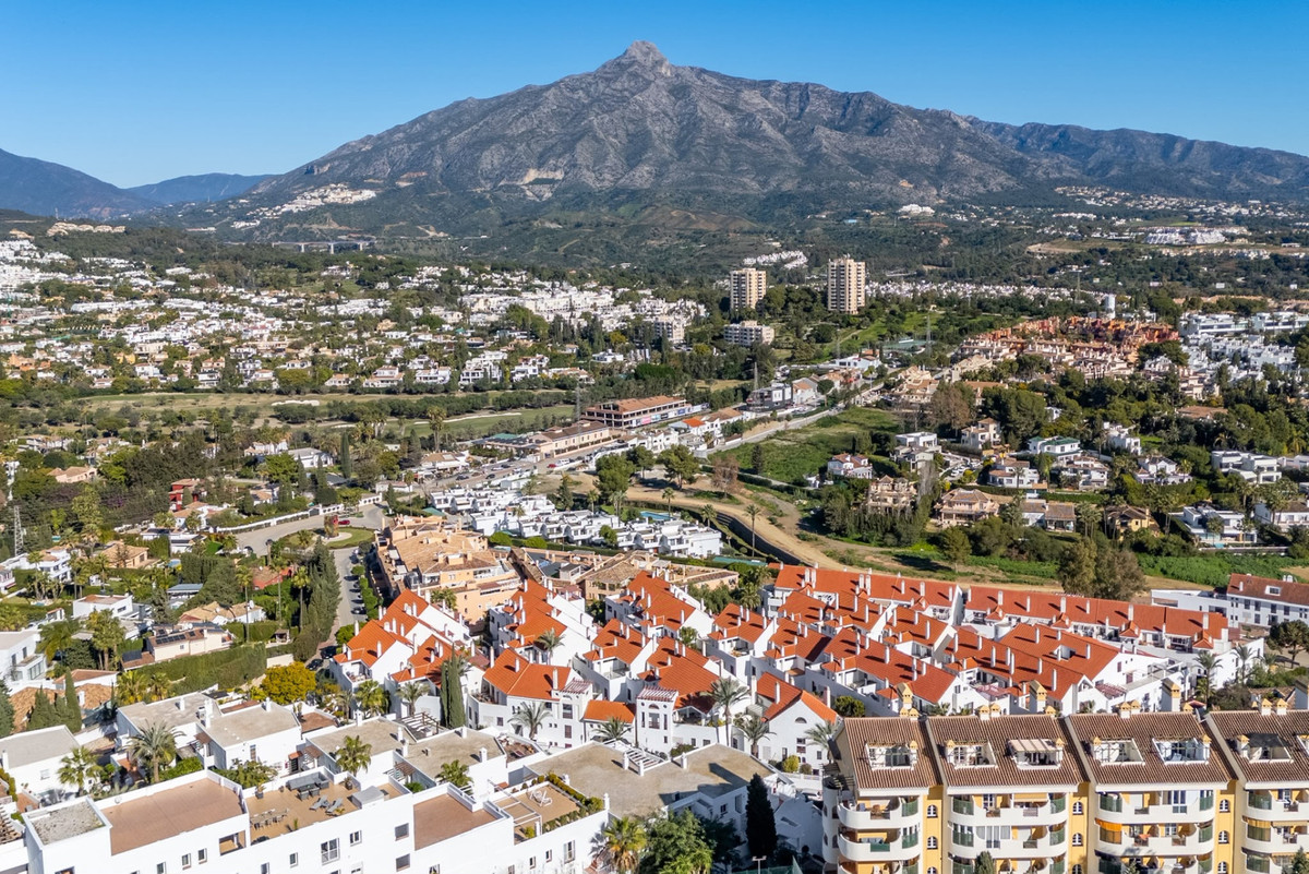 Appartement te koop in Nueva Andalucía | 3 slaapkamers H5523766