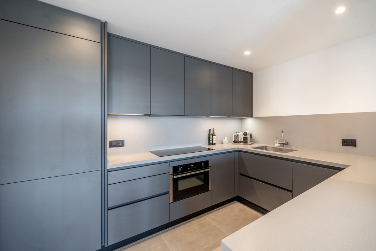 Appartement te koop in Nueva Andalucía | 3 slaapkamers H5523766