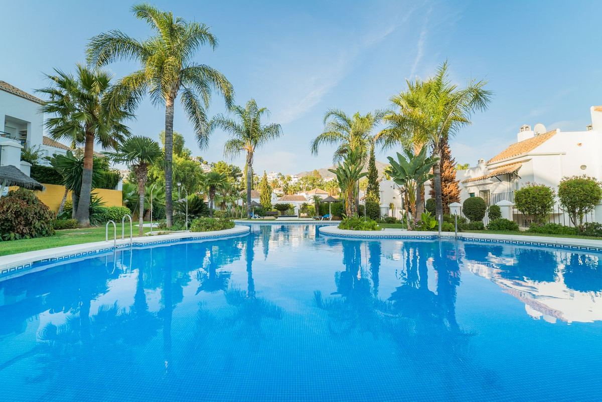 Appartement te koop in Nueva Andalucía | 2 slaapkamers H5524222