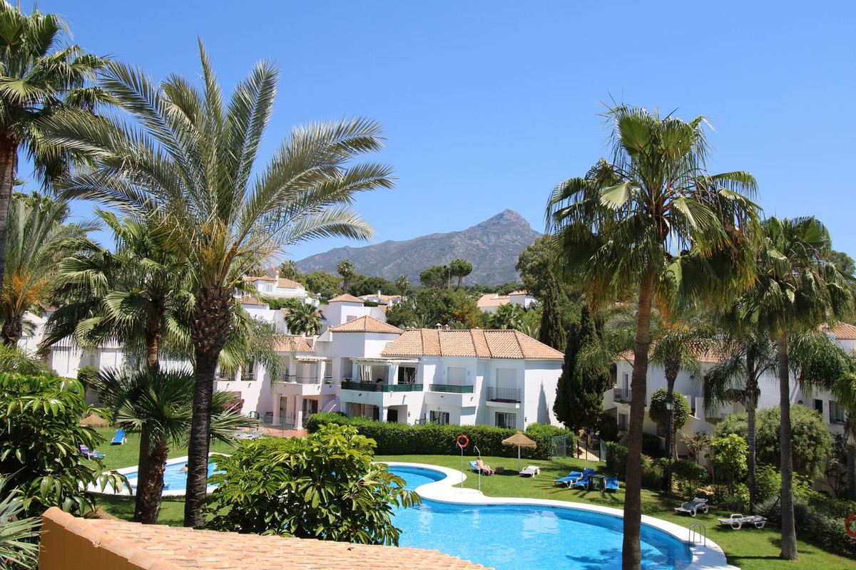 Appartement te koop in Nueva Andalucía | 2 slaapkamers H5524222