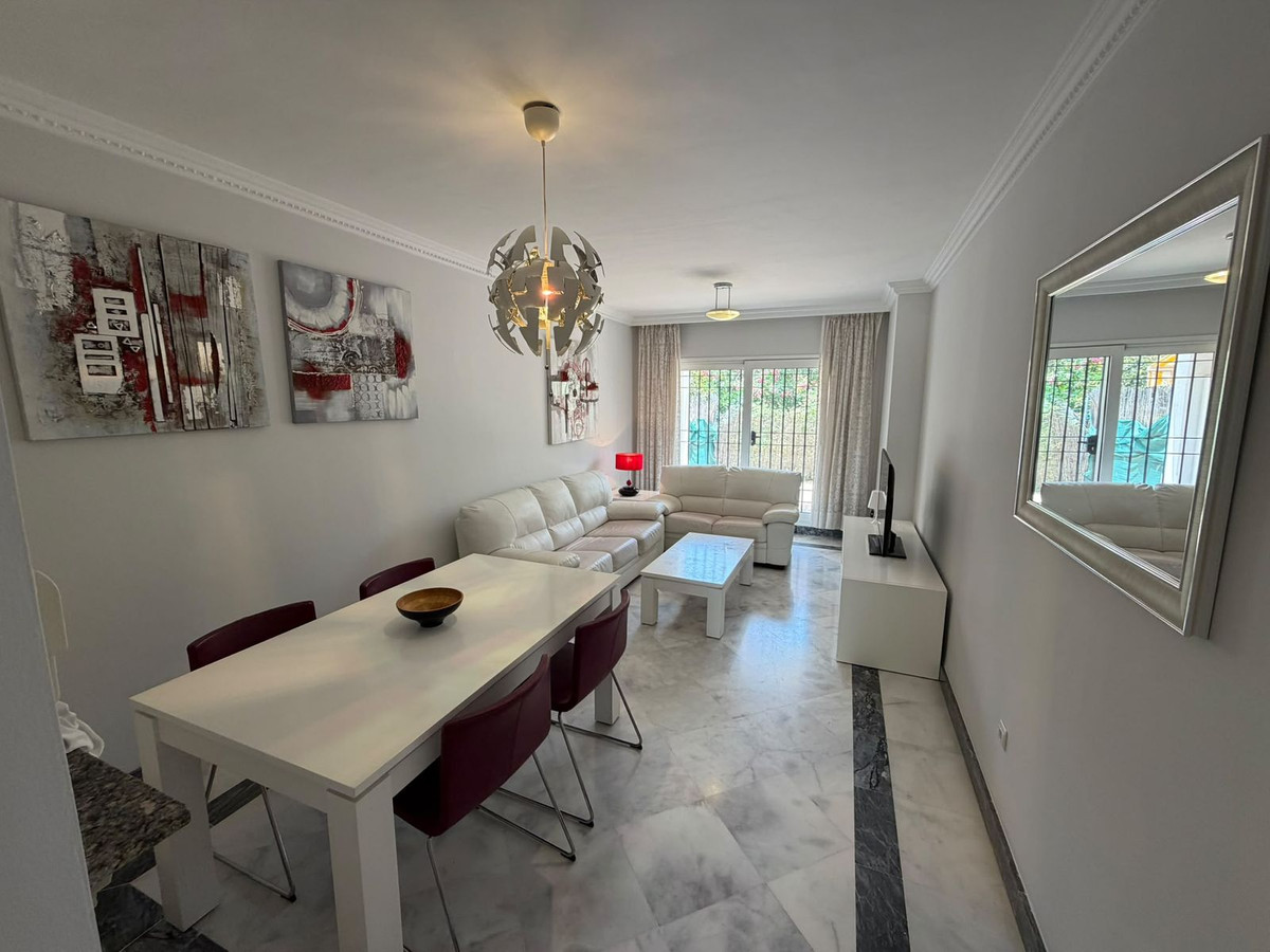 Appartement te koop in Nueva Andalucía | 2 slaapkamers H5524222