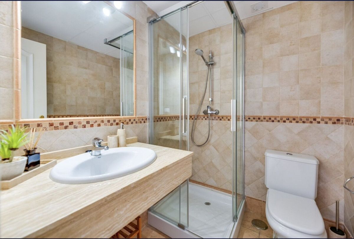 Appartement te koop in Nueva Andalucía | 2 slaapkamers H5524222