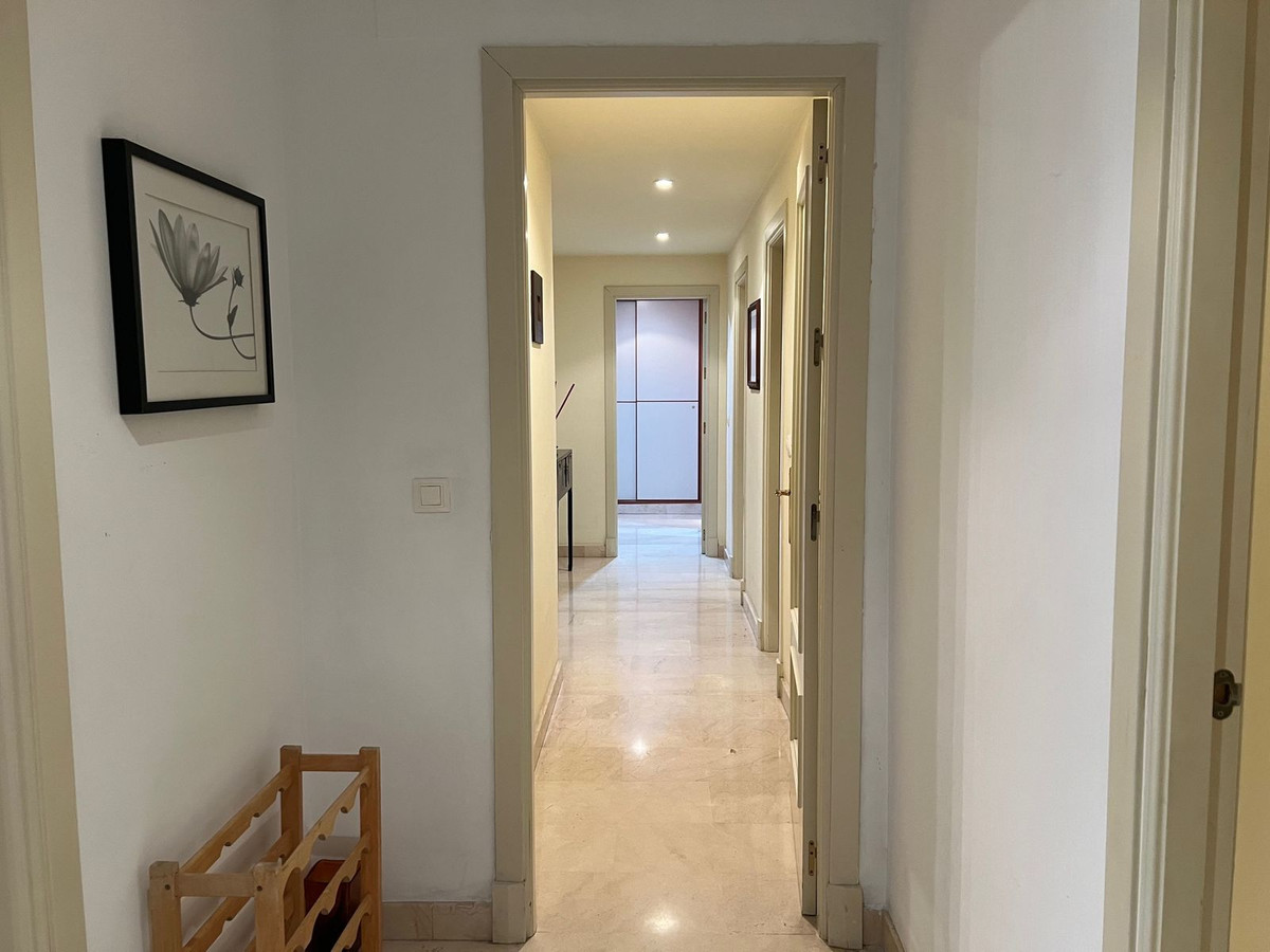 Appartement te koop in Nueva Andalucía | 3 slaapkamers H5524270