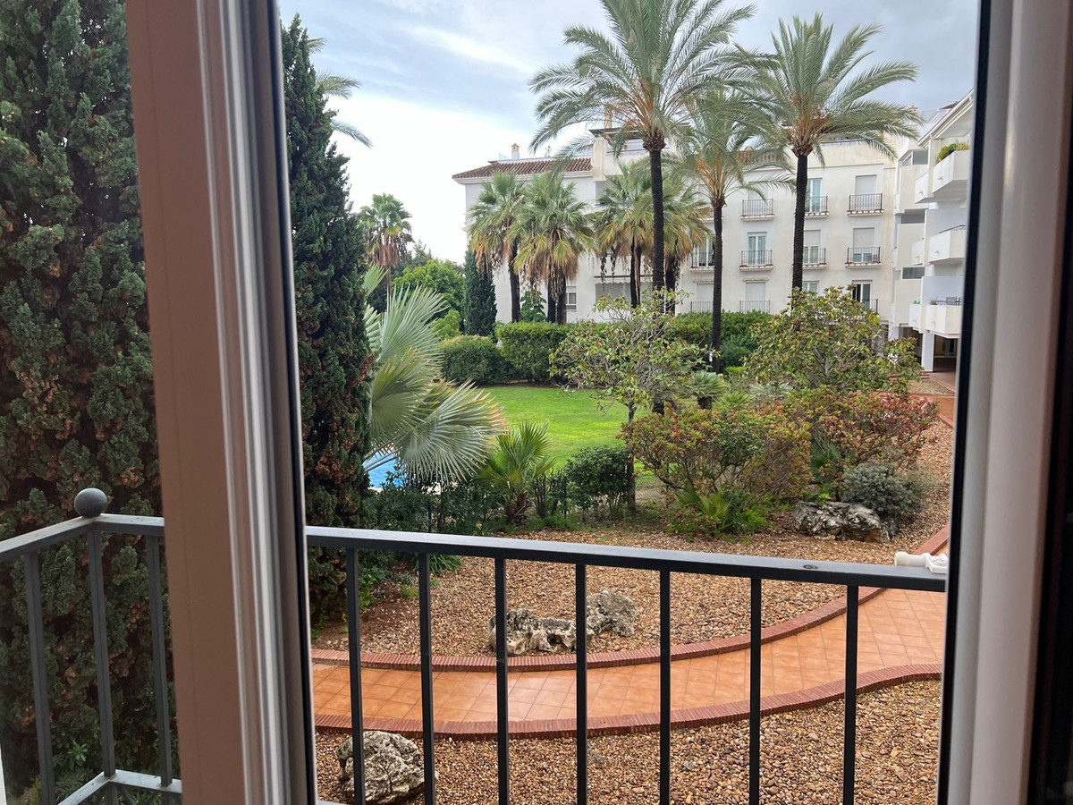 Appartement te koop in Nueva Andalucía | 3 slaapkamers H5524270