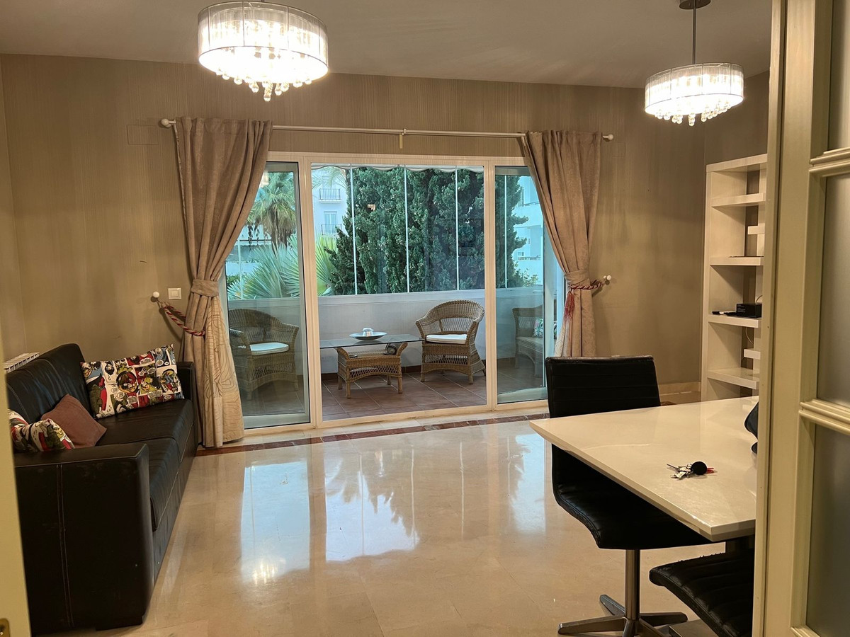 Appartement te koop in Nueva Andalucía | 3 slaapkamers H5524270