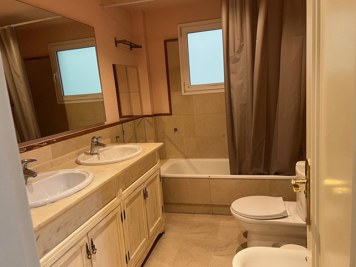 Appartement te koop in Nueva Andalucía | 3 slaapkamers H5524270