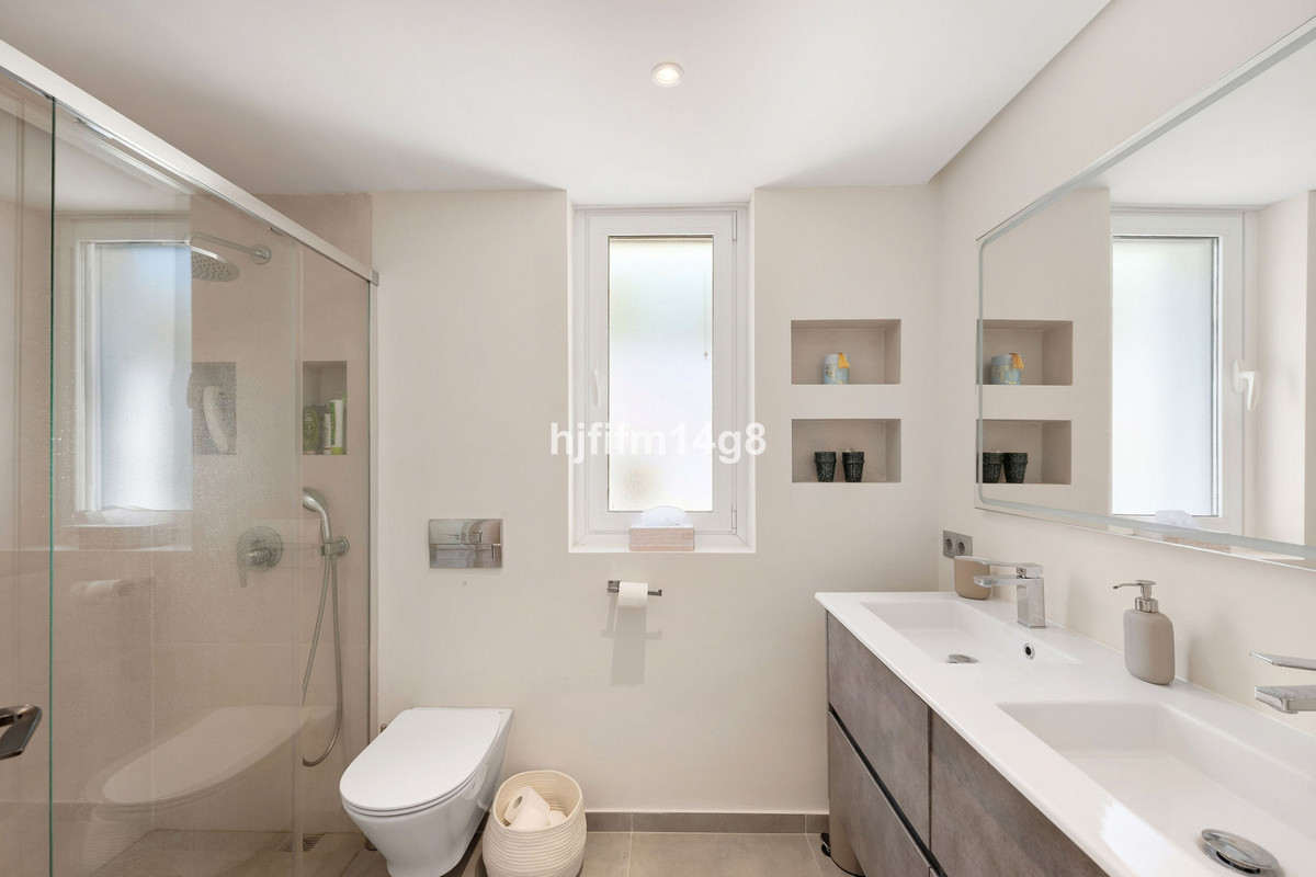 Appartement te koop in Nueva Andalucía | 2 slaapkamers H5524348