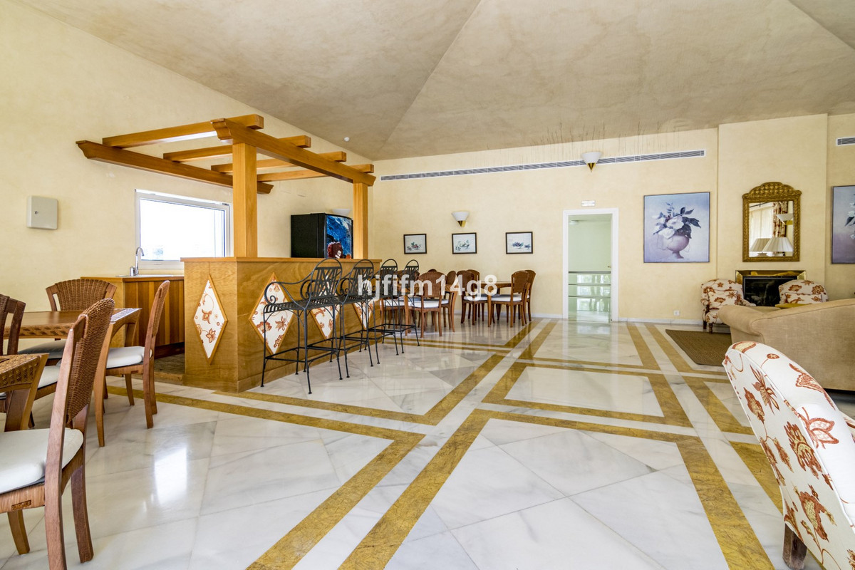 Appartement te koop in Nueva Andalucía | 2 slaapkamers H5524348