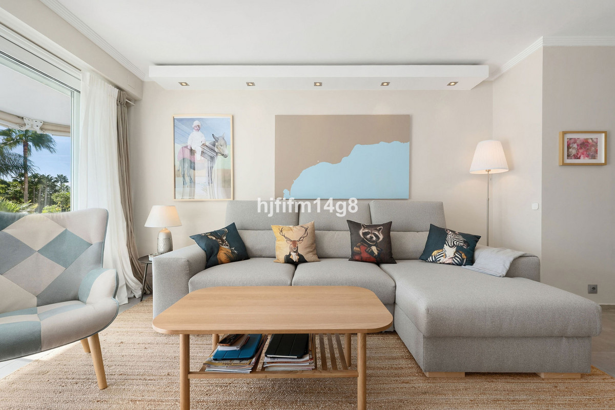 Appartement te koop in Nueva Andalucía | 2 slaapkamers H5524348