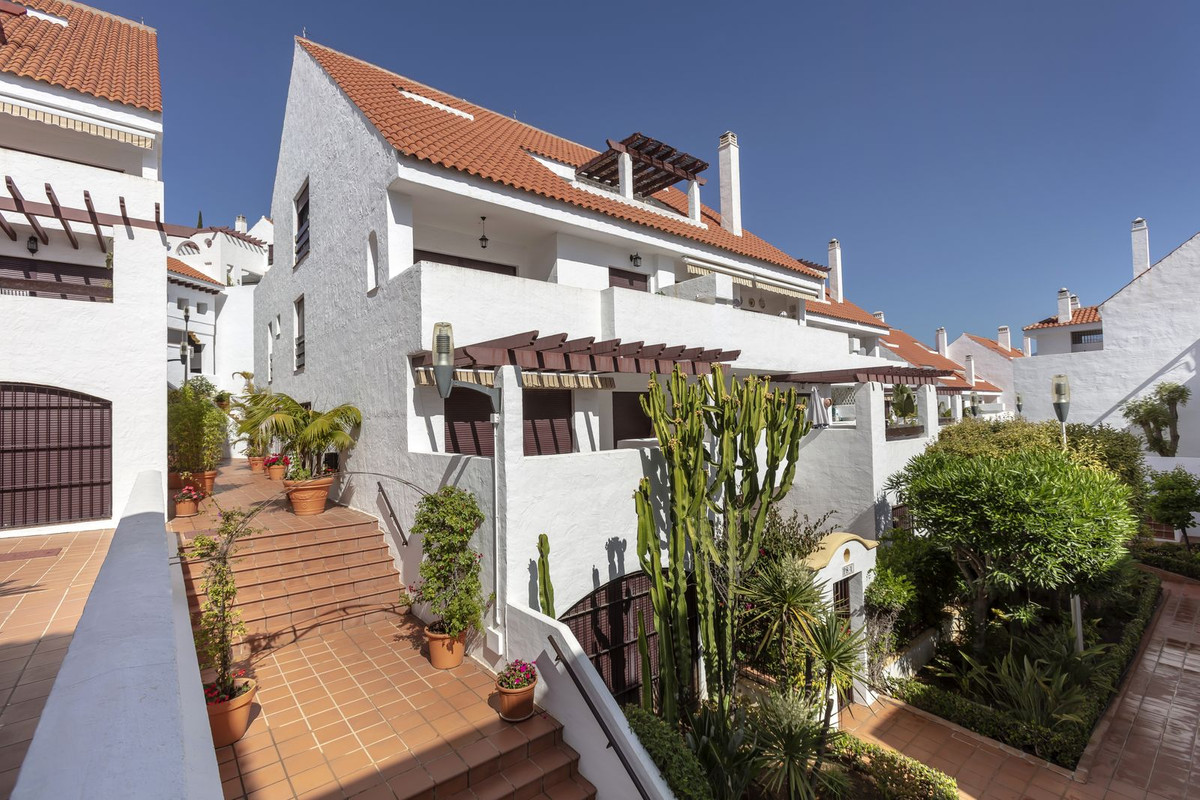 Appartement te koop in Nueva Andalucía | 2 slaapkamers H5524735