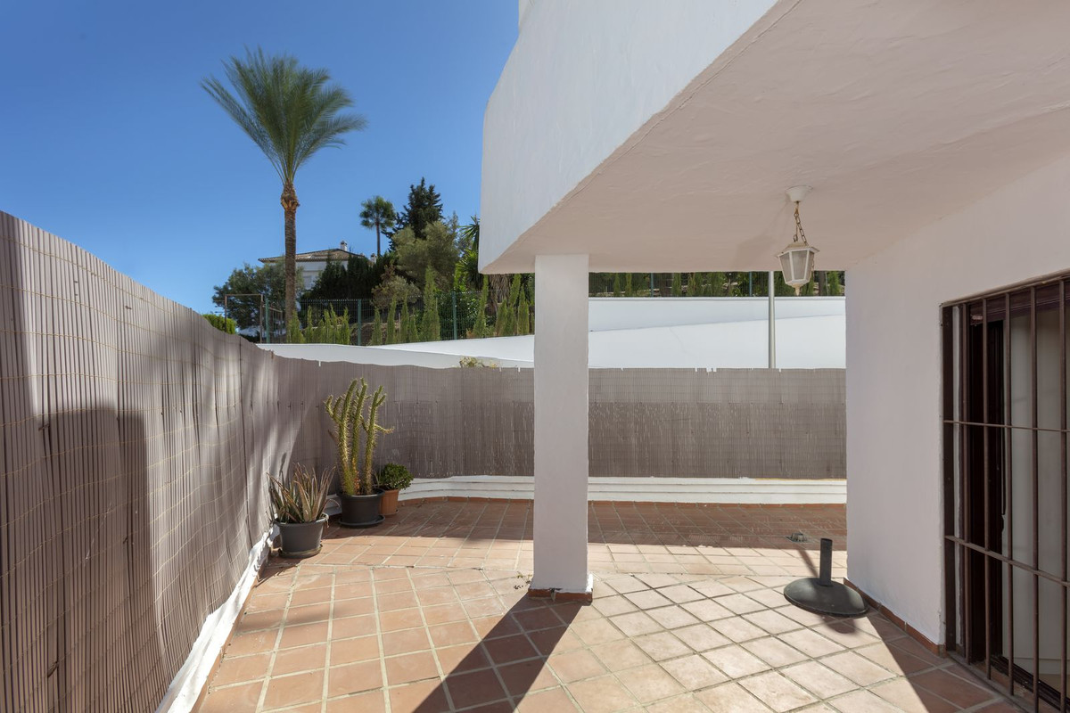 Appartement te koop in Nueva Andalucía | 2 slaapkamers H5524735