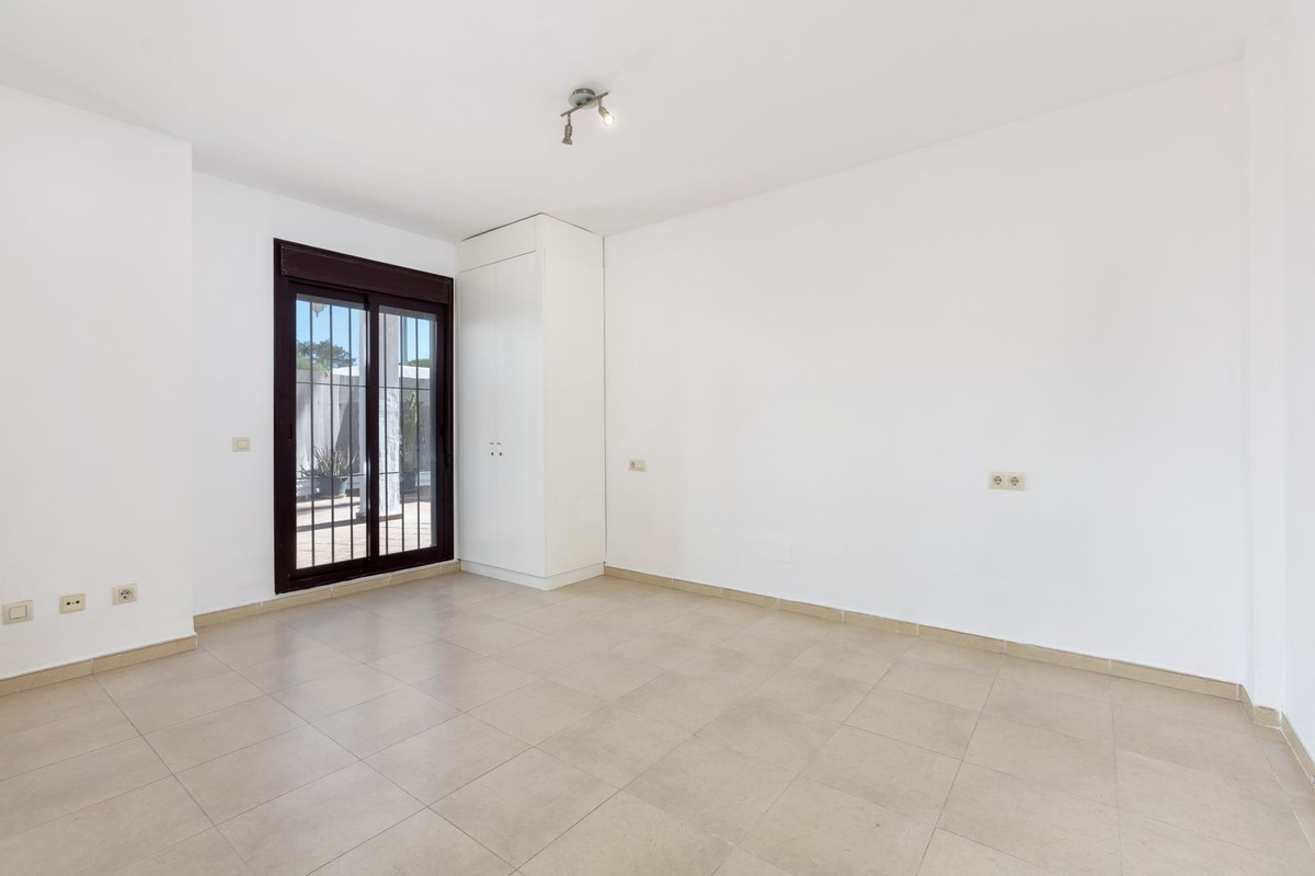 Appartement te koop in Nueva Andalucía | 2 slaapkamers H5524735